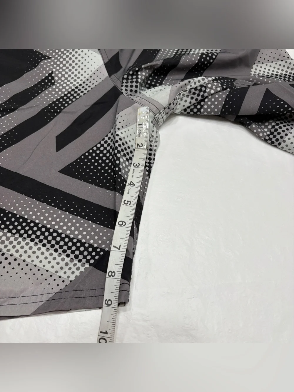 Nike Breaker Volley Gray Black Swim Trunks Board Shorts Men’s Small